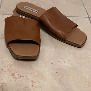 Steve Madden leather Karramaa Women's Size 8 Tan Slide Sandals resort beach